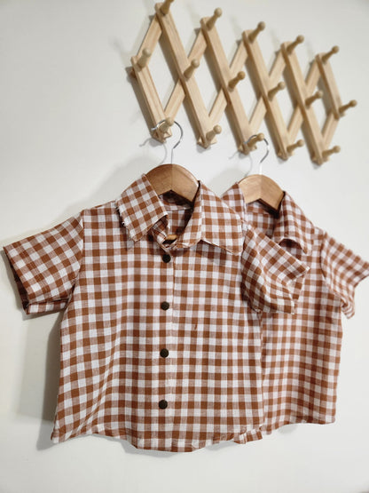 Boys buttons up shirt
